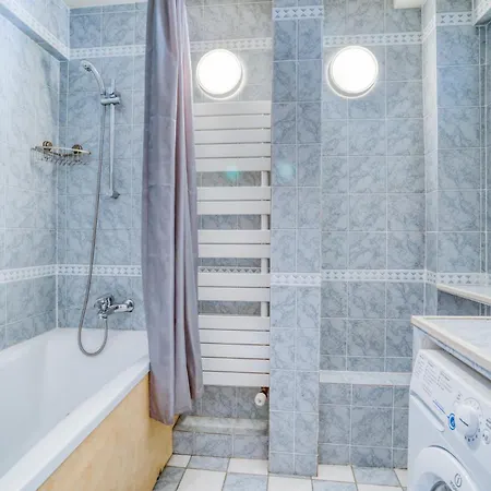 Cette Maison Est La Votre Suresnes Extérieur photo