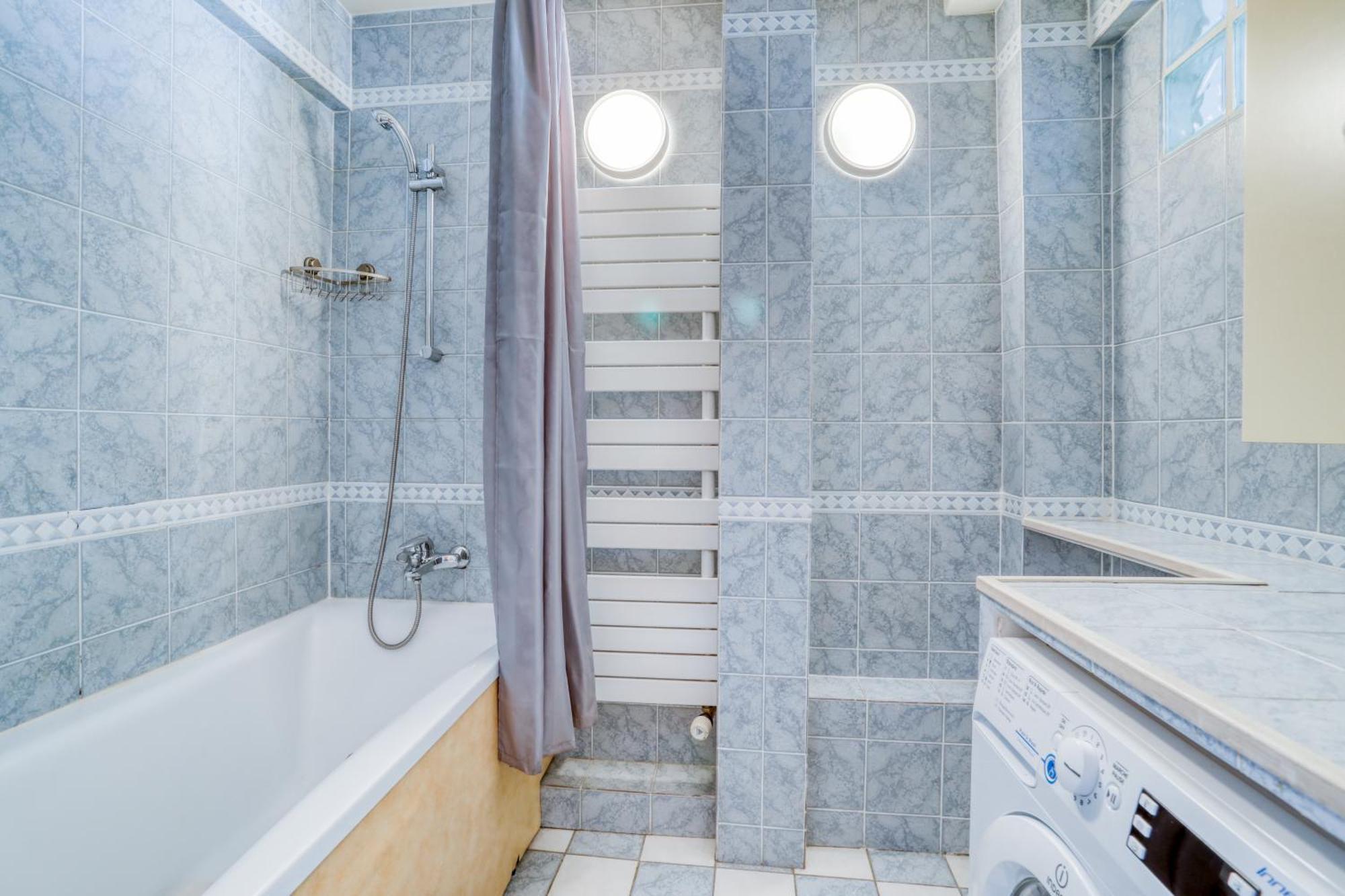 Cette Maison Est La Votre